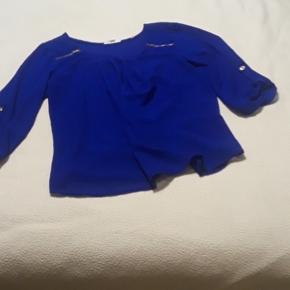 A`GACI BLOUSE